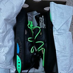 I’m selling some new off whites